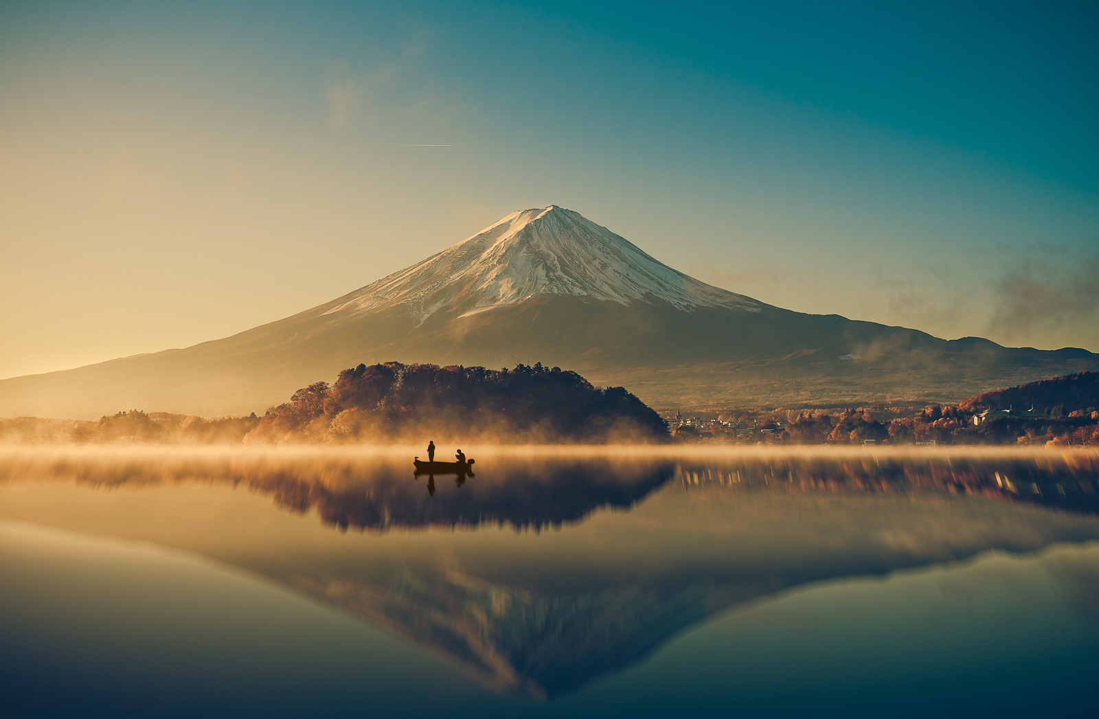 mount-fuji1600-1060-at-lake-kawaguchiko-sunrise-vintage